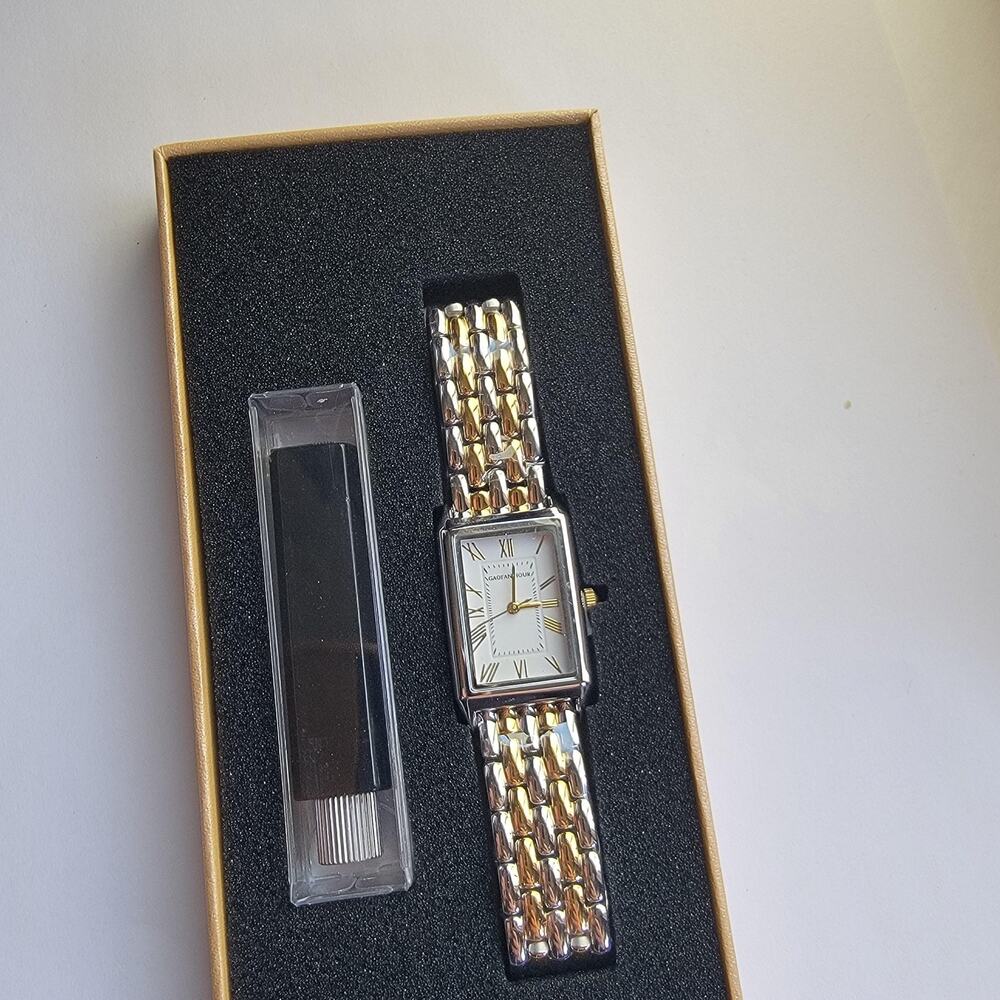 GAOFANHOUR Womens Watch White Dial Silver Tone Gold Bracelet Roman Quartz Box